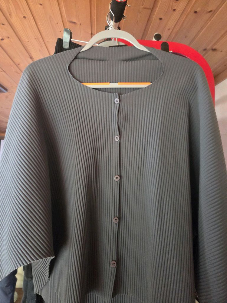 me이세이미야케 가디건 ( 택,여분단추,쇼핑백 유)--1