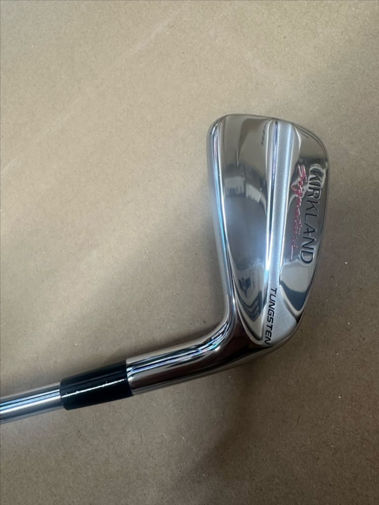 커클랜드 시그니춰 드라이버 & 시그니춰 7 아이언세트 이미지