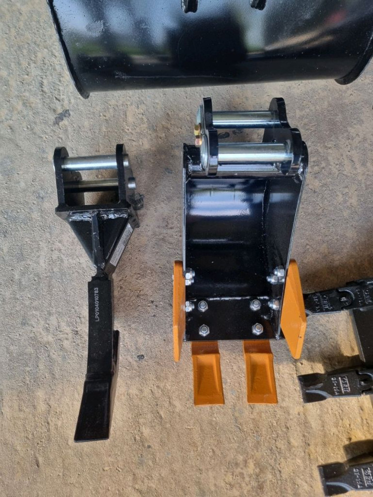 1.7톤 미니굴삭기 017 농장용 소일꺼리용 포크레인 집게도 있고 바가지 풀옵션--6