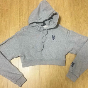 본투윈 한정판 여자 크롭 후드티 조거팬츠 세트