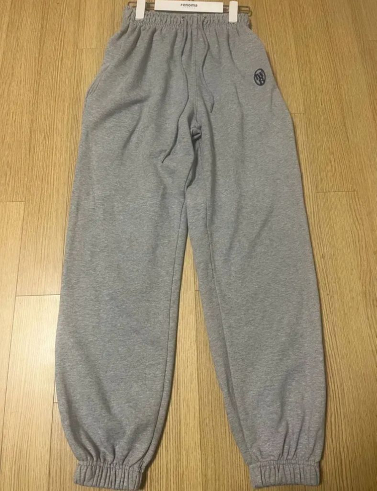 본투윈 한정판 여자 크롭 후드티 조거팬츠 세트--3