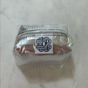 아이오페 미니파우치 키링