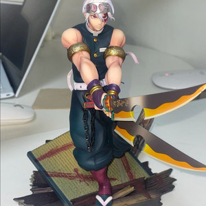 귀멸의 칼날 우즈이 텐겐 gem 피규어