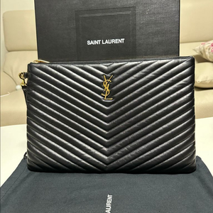 생로랑 마틀레사 클러치백