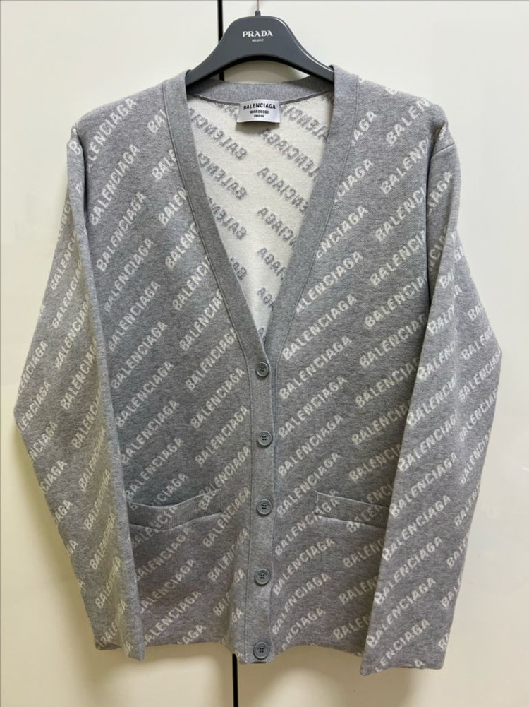 발렌시아가 멀티로고 울니트 여성가디건(2사이즈)--1