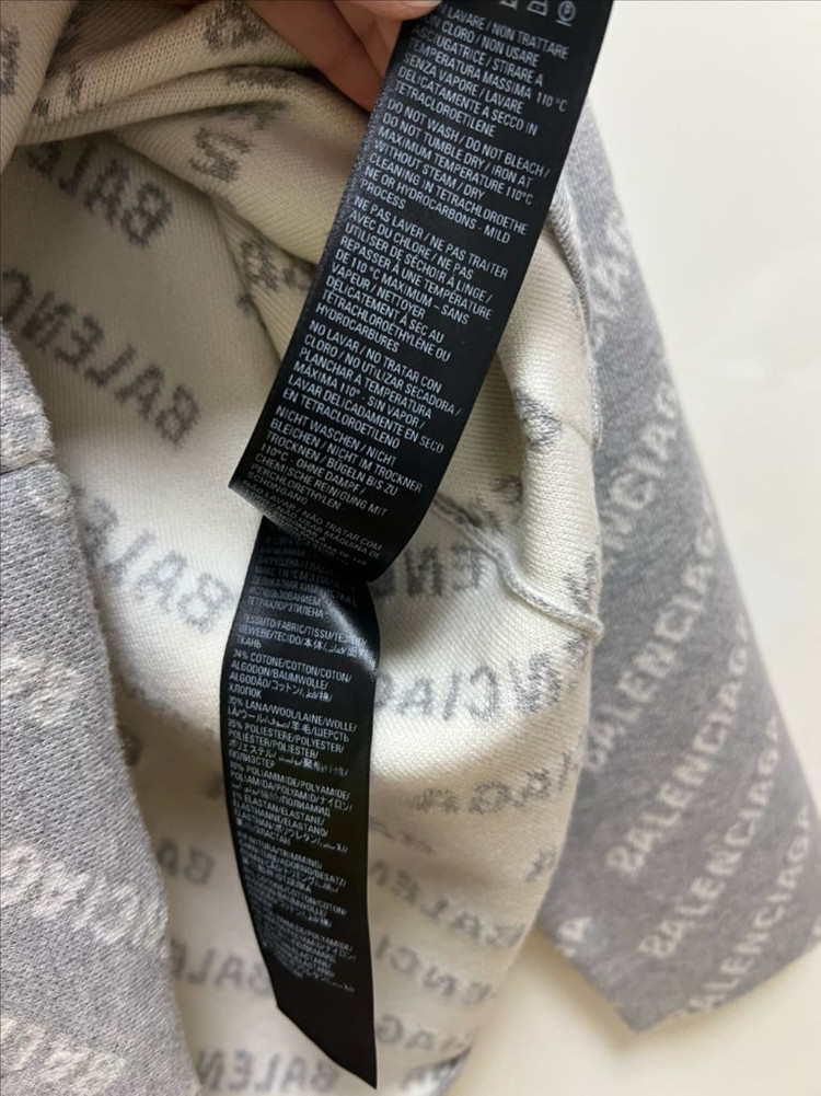 발렌시아가 멀티로고 울니트 여성가디건(2사이즈)--5