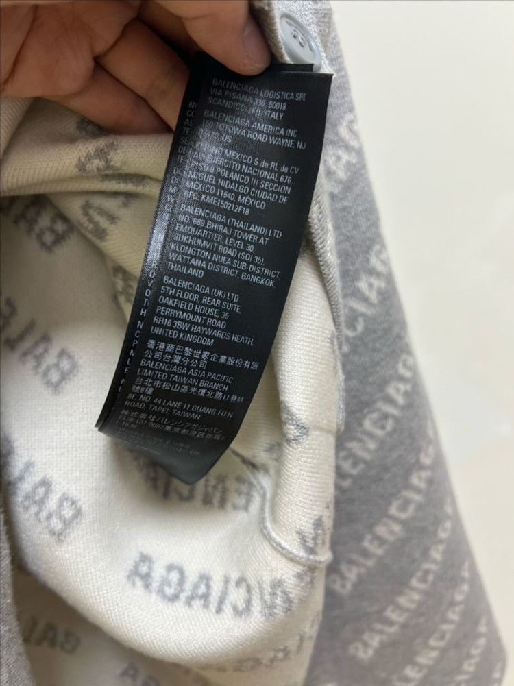 발렌시아가 멀티로고 울니트 여성가디건(2사이즈)--6