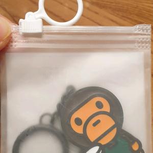 스타벅스 베이프 베이비마일로 키체인 A+B 세트 이미지