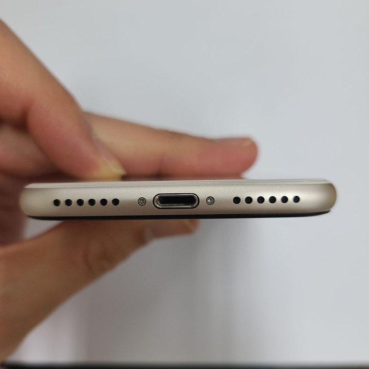 .아이폰SE3 128 스타라이트 특SSS급 198275 이미지