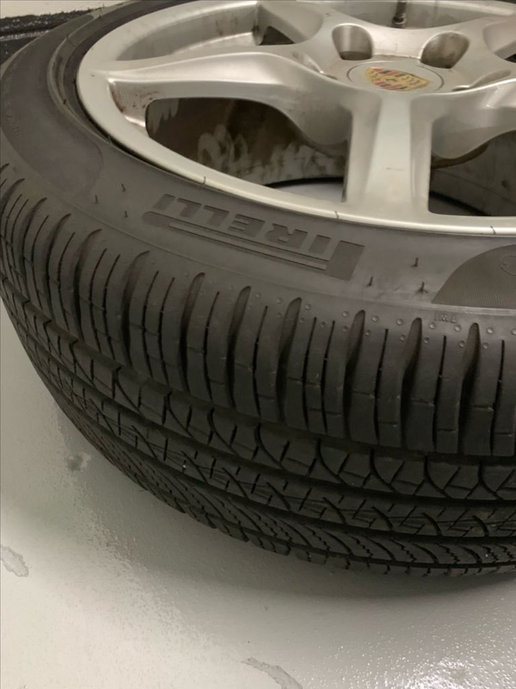 포르쉐 박스터 카이맨 18인치 휠 타이어 세트--4