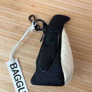 [새상품] BAGGU 바쿠 펭귄 키링 백참