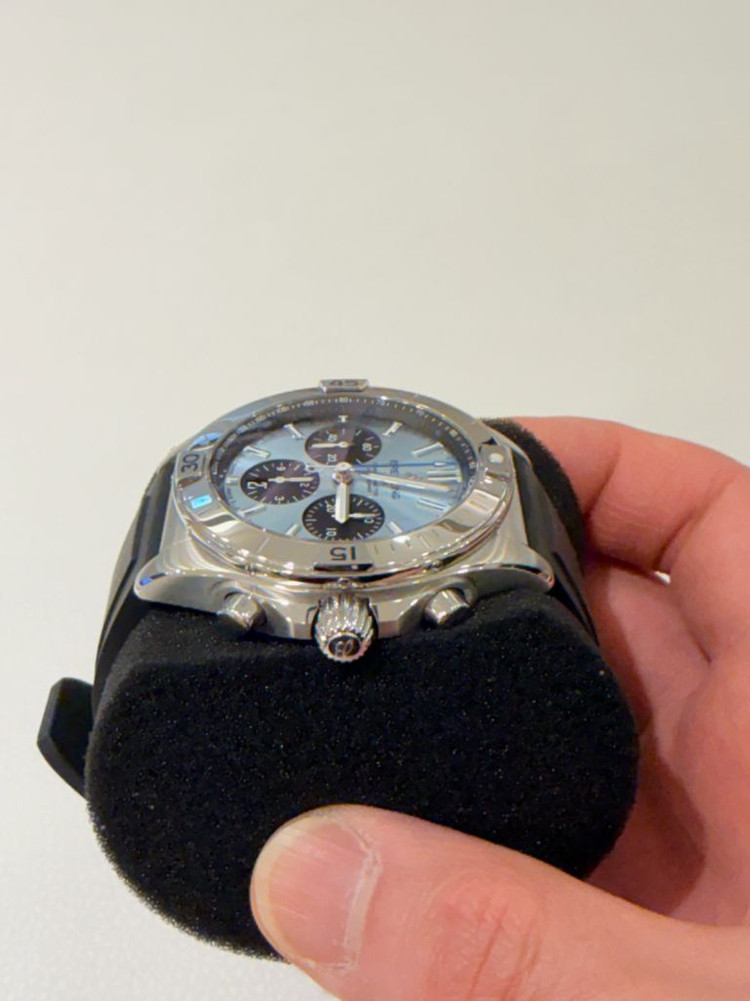 브라이틀링 크로노맷 b01 42 아이스블루--3