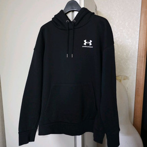 언더아머 기모 블랙 후드티