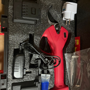 25v 전기 전동 가위 배터리2개 미사용 새상품 이미지