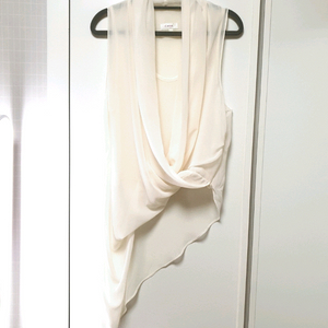 여신룩 다바걸 언발 쉬폰 나시 블라우스(~66사이즈)