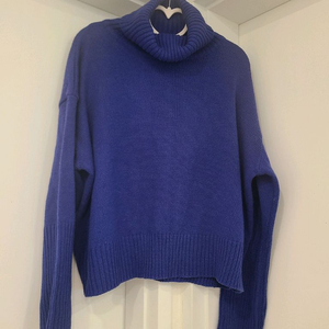 블루 목폴라 니트