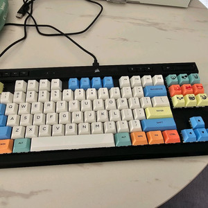 커세어 K70 은축 RGB TKL 게이밍 키보드 이미지