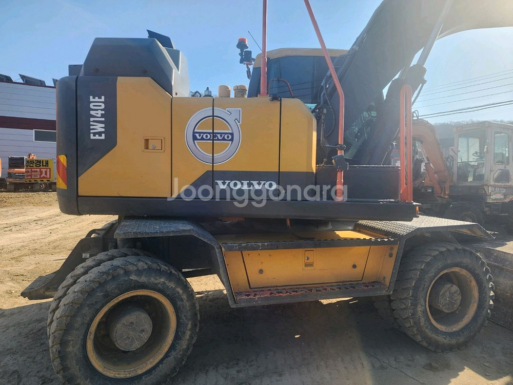 [특A급] 볼보 굴삭기 타이어 식 소개 합니다2019년식--3