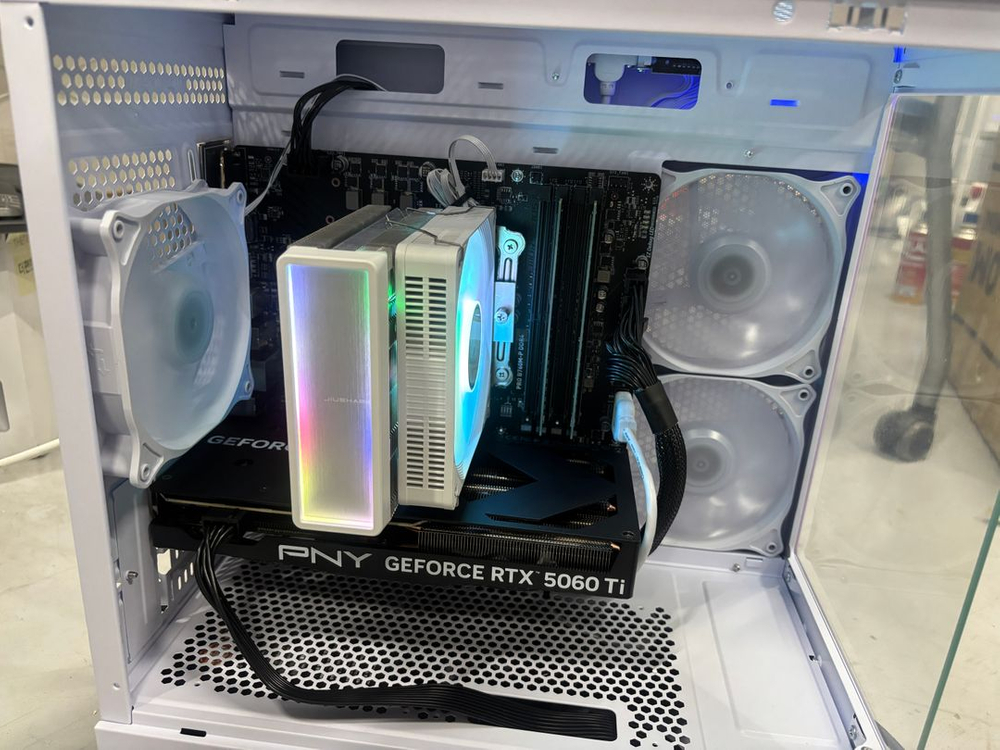 i7-14700f/ddr4-32gb/5060ti-16gb/2tb-m.2 조립 pc 팝니다--0