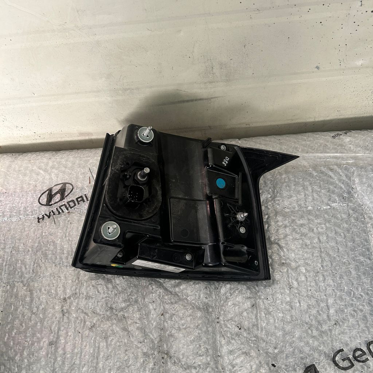 테슬라 모델X LED후미등 테일램프 운전석 이미지