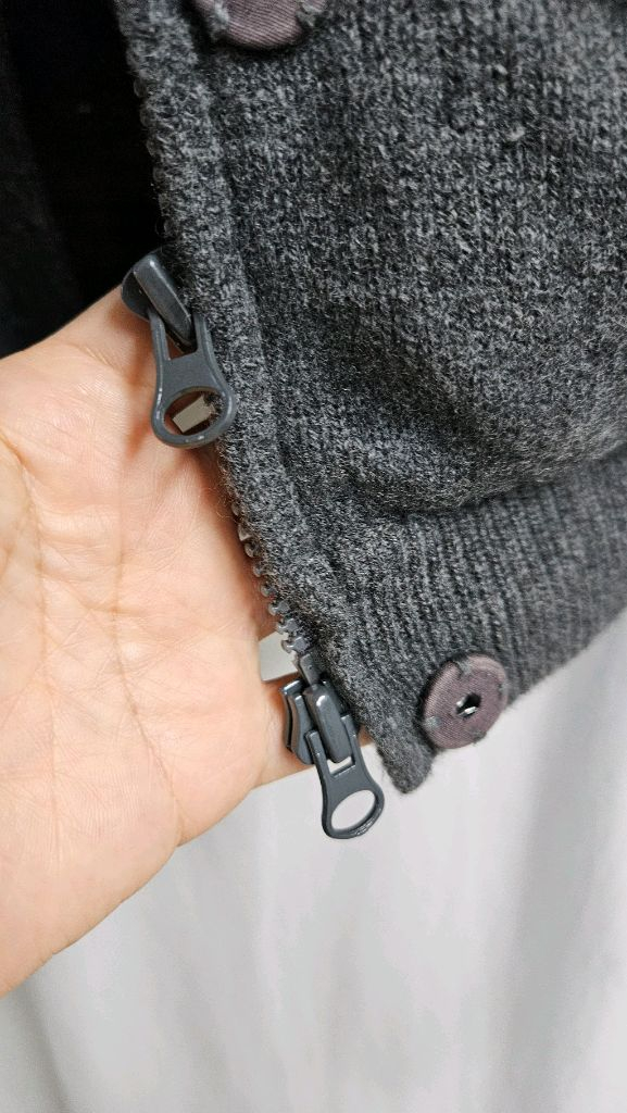 띠어리 다운 패딩 베스트(겉감 모100) s사이즈--2