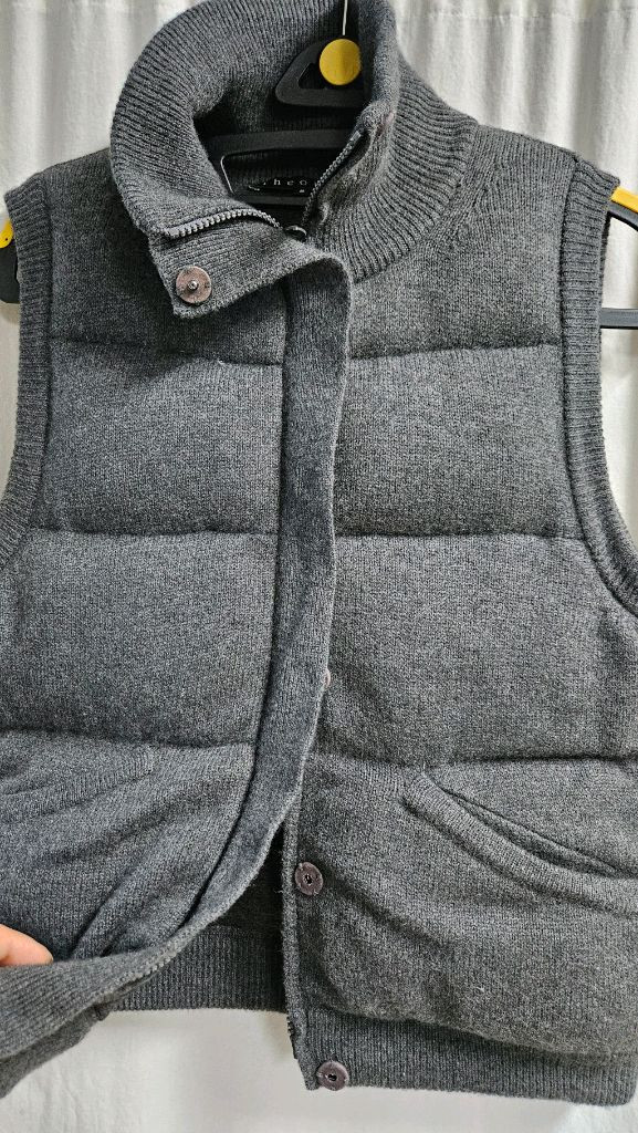 띠어리 다운 패딩 베스트(겉감 모100) s사이즈--3