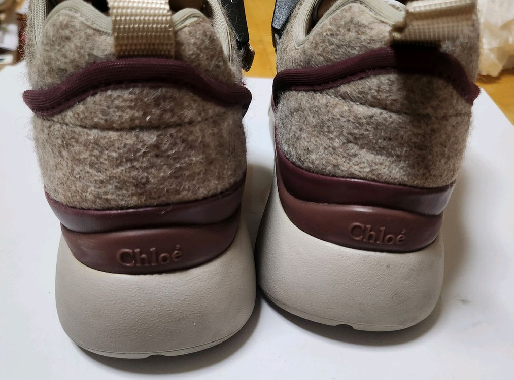 끌로에 소니 스니커즈 이미지