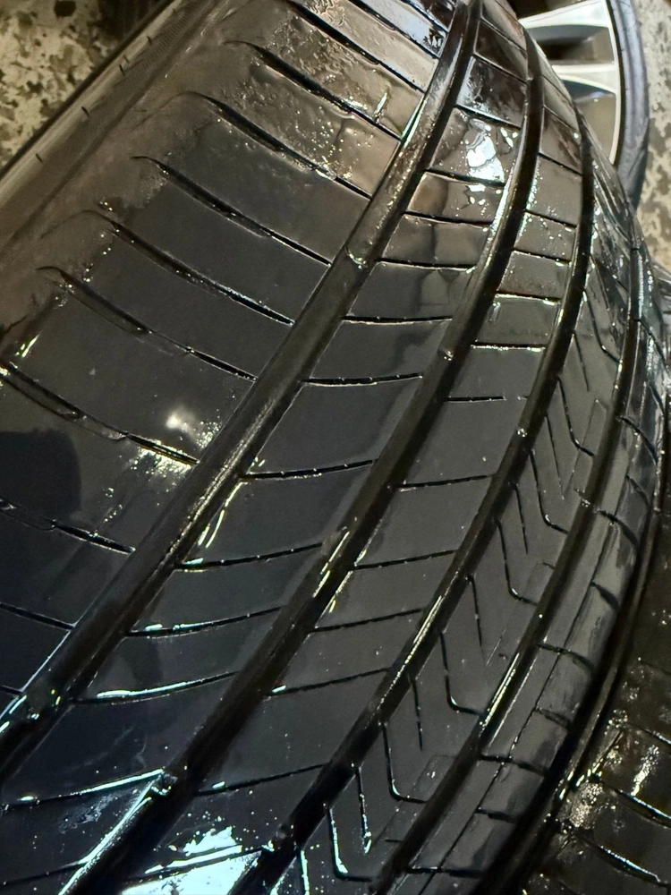 BMW 397 순정 18인치 휠타이어 판매 이미지