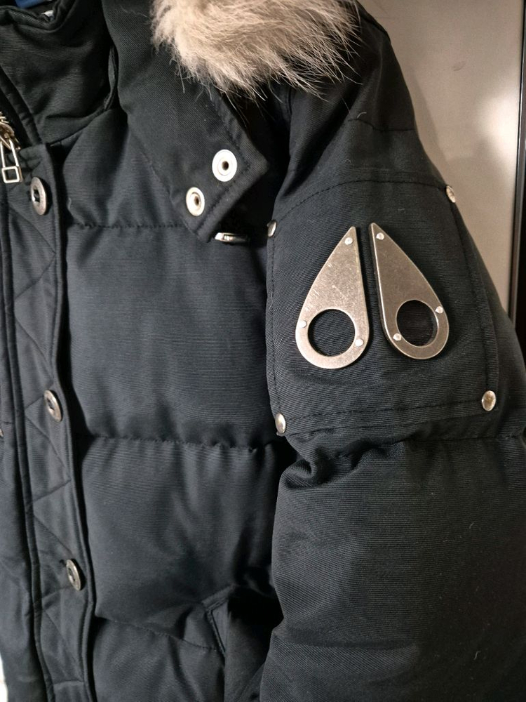 무스너클 쓰리쿼터 패딩 L/G 블랙 (95) 상태좋음--1