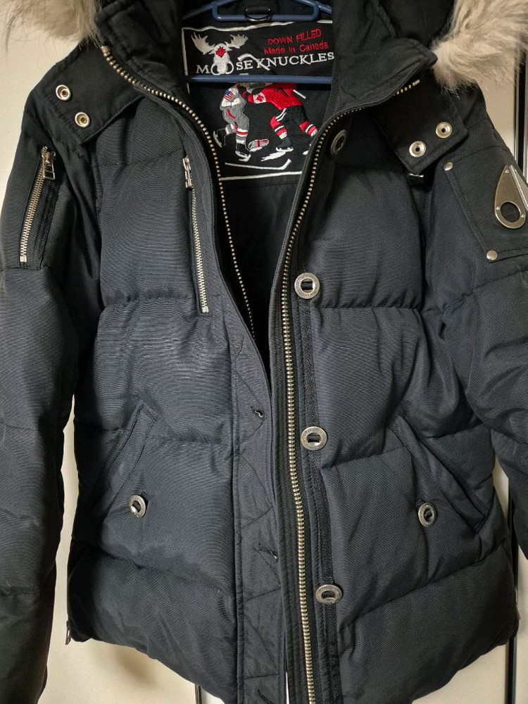 무스너클 쓰리쿼터 패딩 L/G 블랙 (95) 상태좋음--2