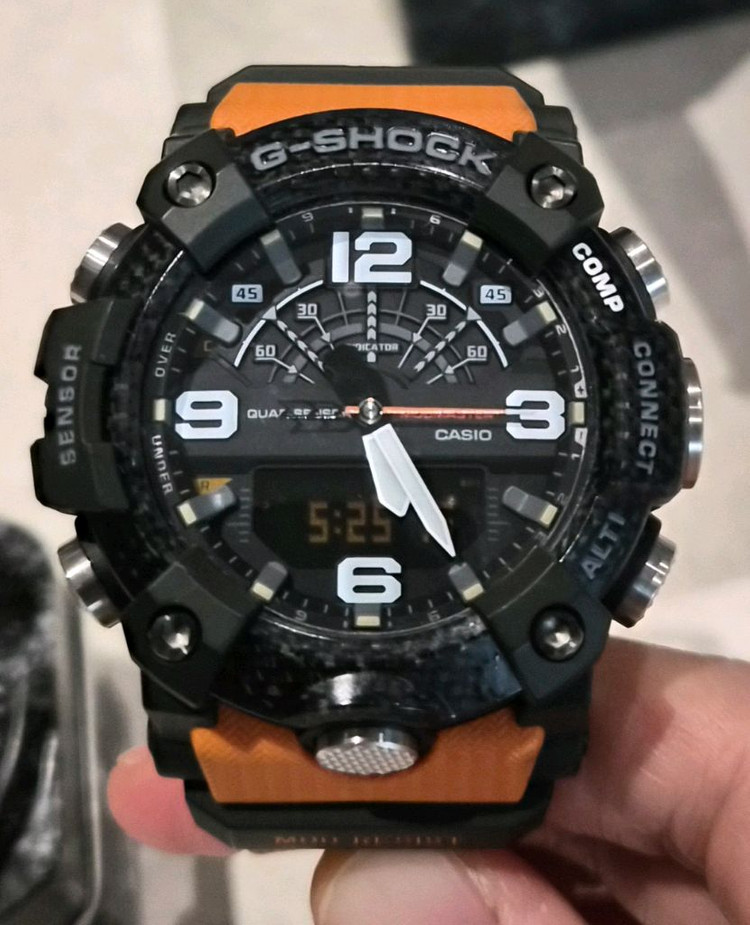 지샥 GG B100 1A9DR 시계판매합니다.--1