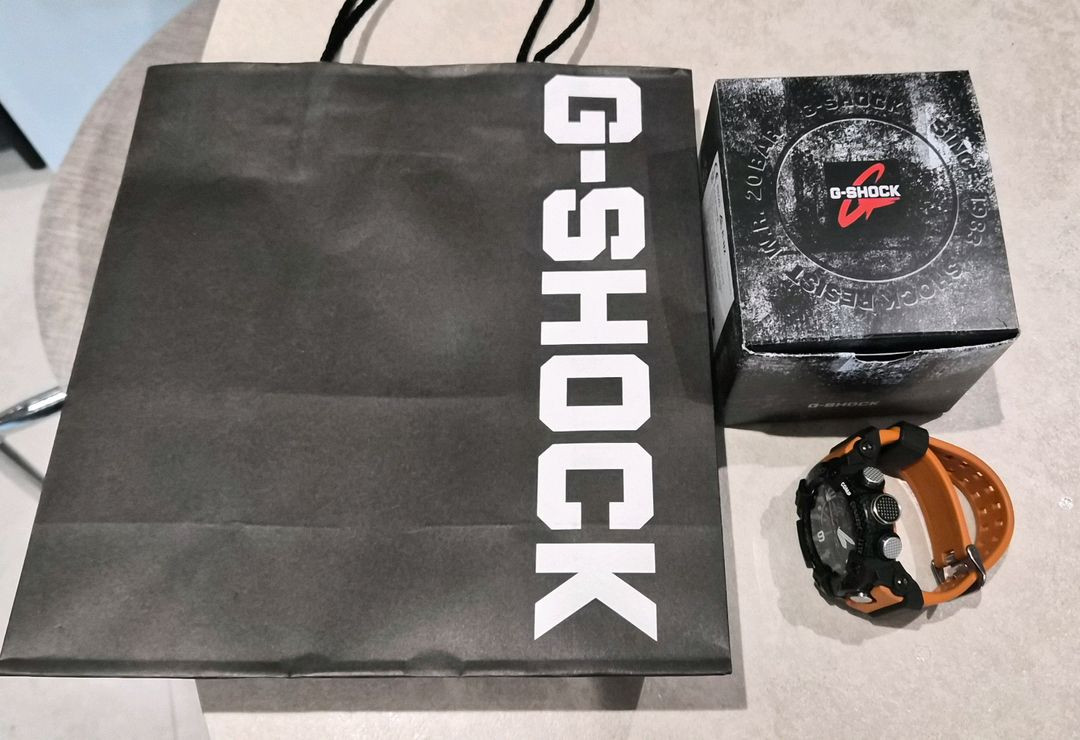 지샥 GG B100 1A9DR 시계판매합니다.--3