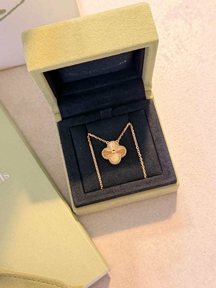 반클리프 기요세 목걸이--1