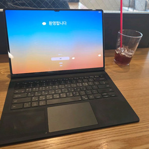 삼성 갤럭시 탭 S8 울트라 512G 셀롤러 (정품 키보드 커버 포함)