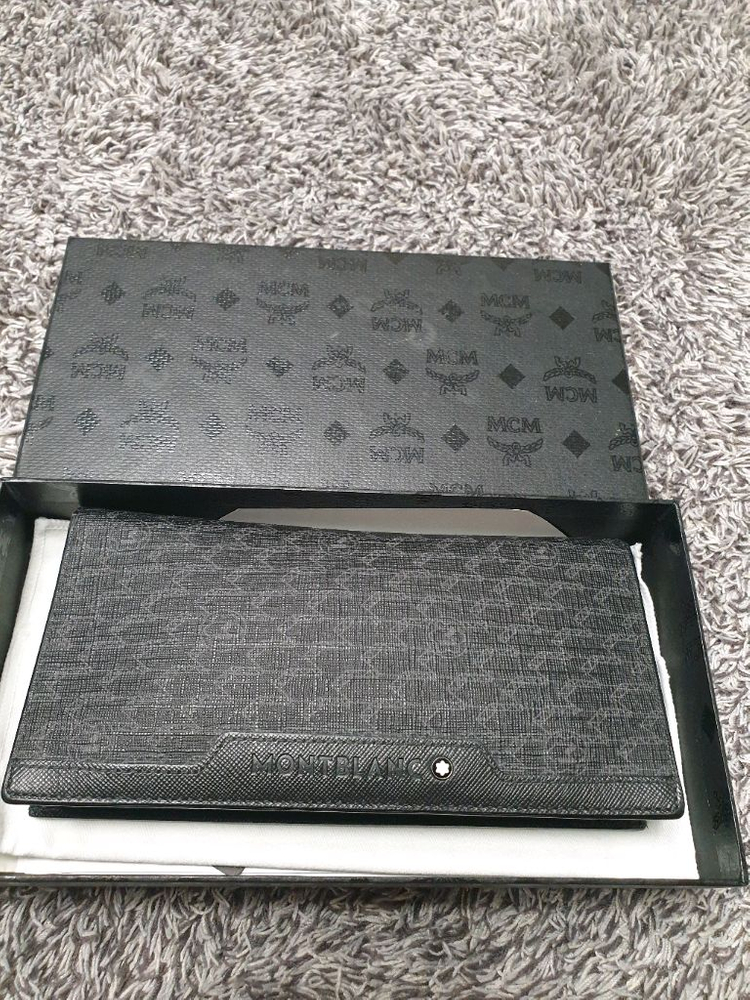 부산 몽블랑 시그니처 장지갑--4
