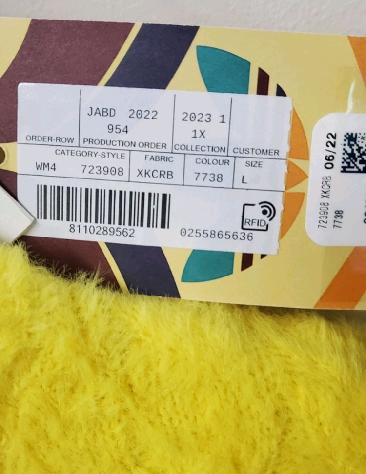 구찌 아디다스 콜라보 니트 가디건 팝니다--7