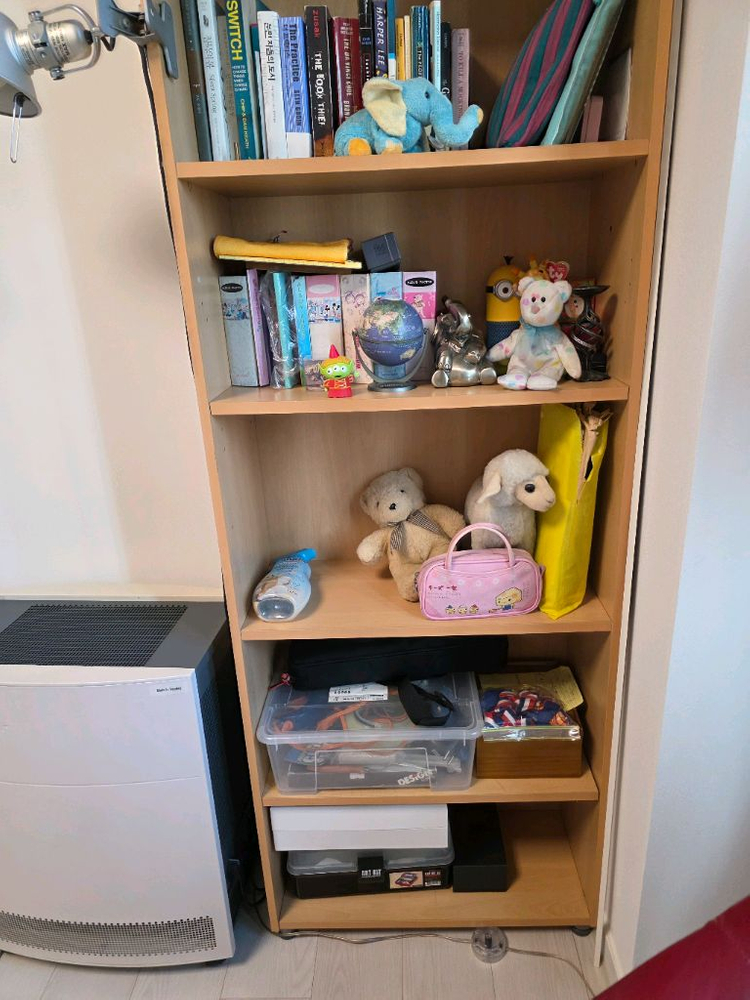 원목 6단 책장과 한샘 3단유리문수납장--3