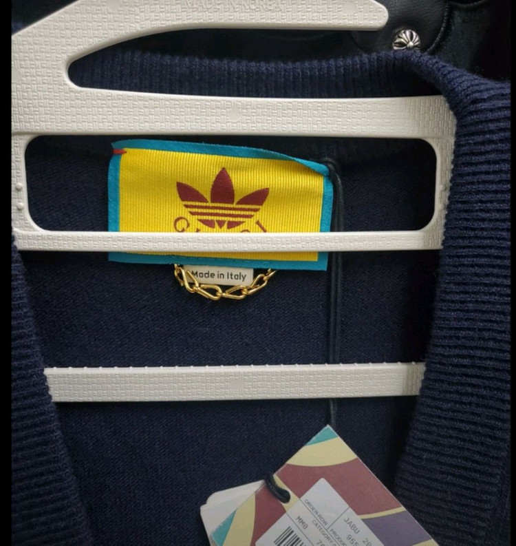 구찌 아디다스 콜라보 울 니트 가디건 남녀공용 팝니다--2