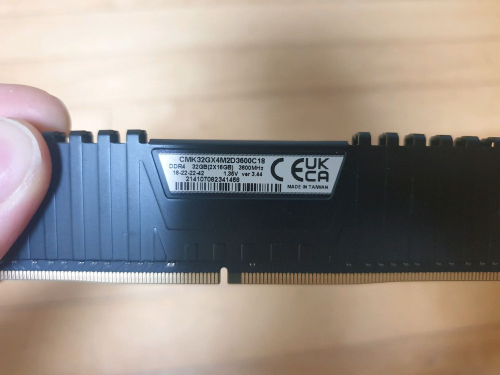 케세어 LPX ddr4 3600 cl18 32gb 팝니다~(타사 판매완료)--1