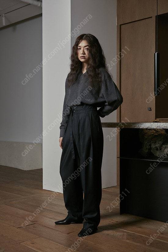 WMM 더블유엠엠 New Nice Pants 블랙 실크--1