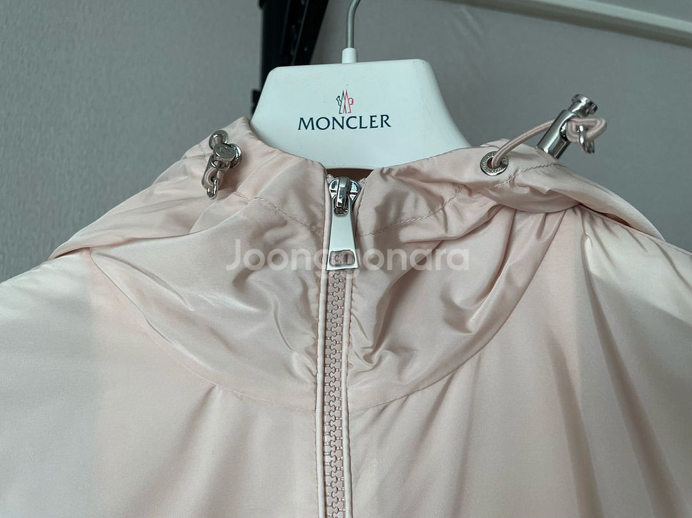 (정품)몽클레어(Moncler) 여성 후드 바람막이 웨트(wete) 사이즈1--1
