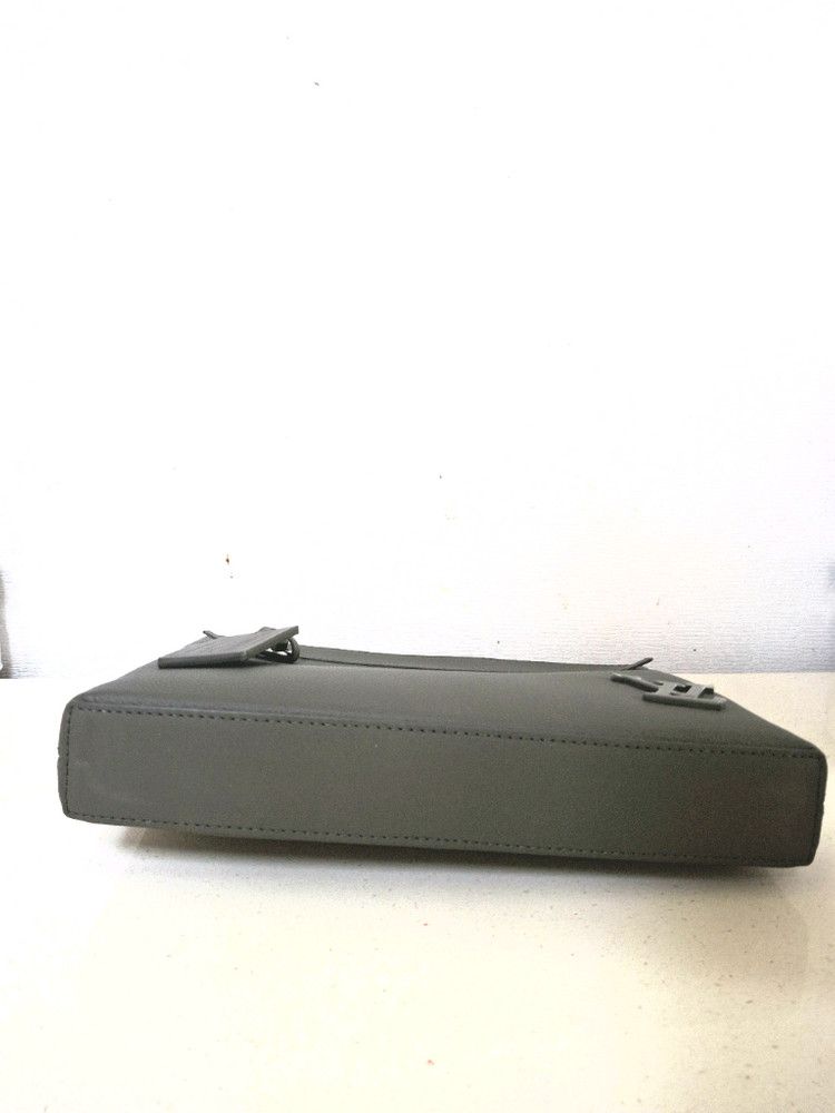 루이비통 아이패드 파우치 클러치백 카키 M81735 이미지