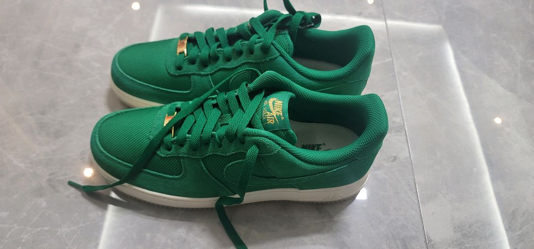 에어포스1 그린 스니커즈--1