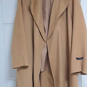 클릭앤퍼니 베이지 코트 막스마라 문달 더로우