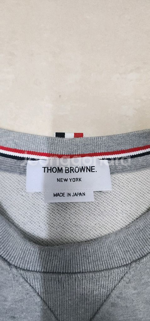 톰브라운 초간지 스웻셔츠--4