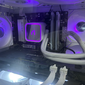 기가바이트 RTX 3070 Ti 3팬 그래픽카드