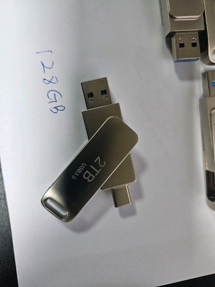 USB 메모리 128gb , c타입 휴대폰저장소 이미지