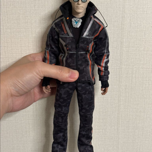 핫토이x 토니 스타크 나노 슈트 커스텀 팝니다.