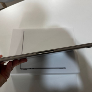 맥북에어 m4 15인치 실버 256gb / 16gb (거의 세제품입니다)