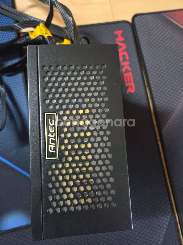 안텍 550W 풀모듈러 파워서플라이--1